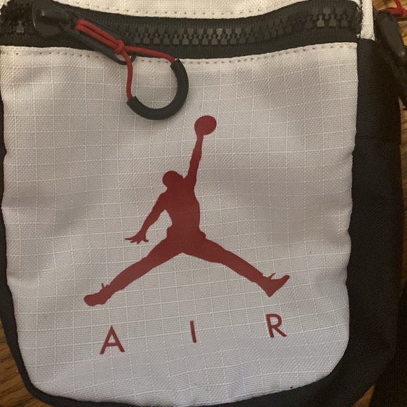 Air Jordan crossbody bag - Picture 4 of 4
